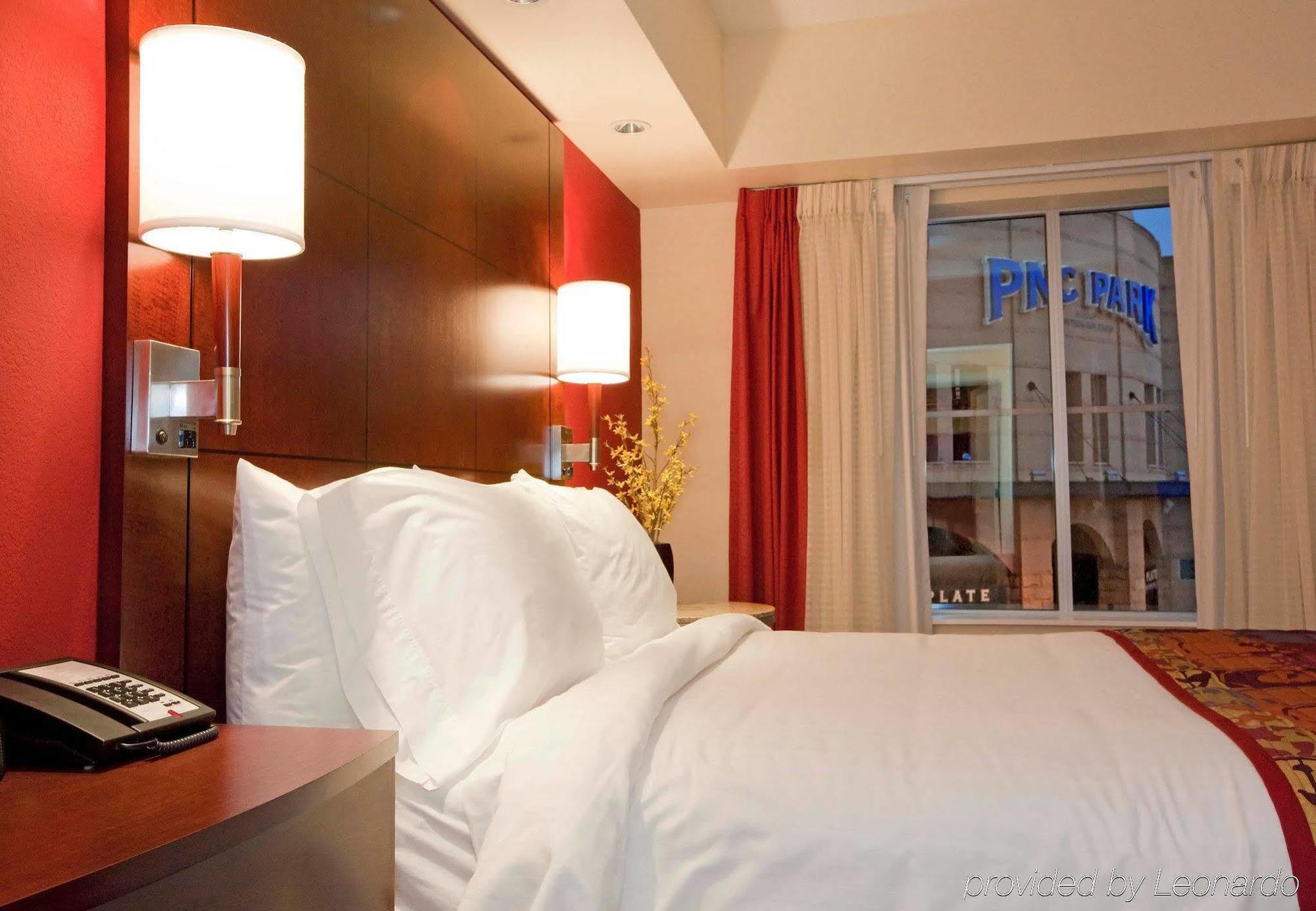 Residence Inn Pittsburgh North Shore Exterior photo